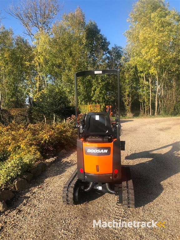 Doosan DX10Z Minigraver / Mini Graver