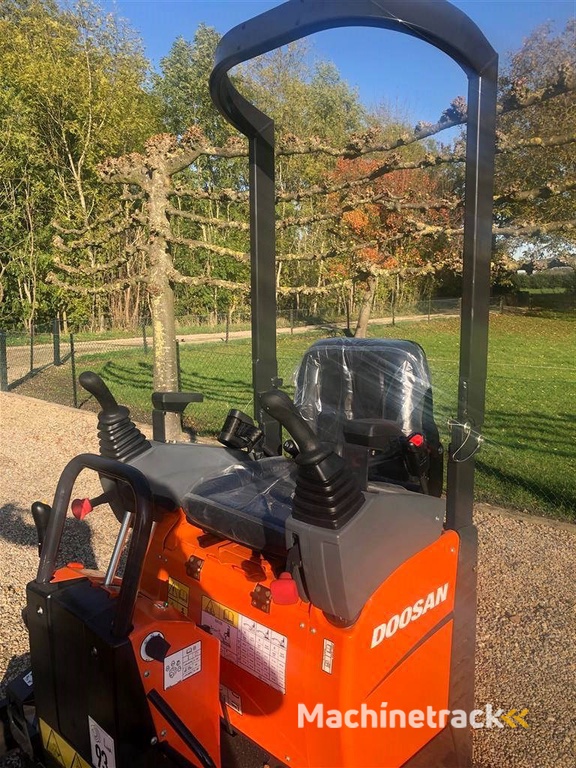 Doosan DX10Z Minigraver / Mini Graver