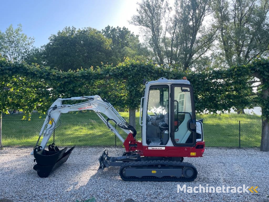 Takeuchi TB 225  Extra Minigraver / Mini Graver