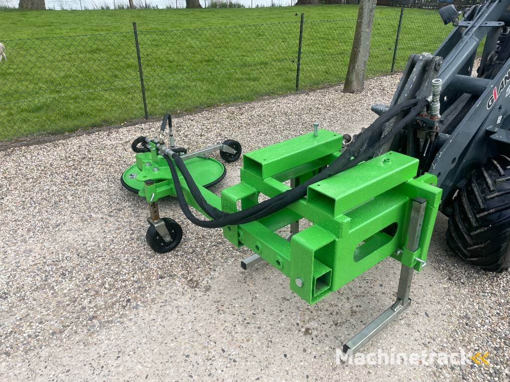 SPM80 Zwenk maaier / Palenmaaier voor Shovel