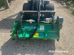 nieuwe-hydraulische-klepelmaaier-bm125-voor-mini-shovel