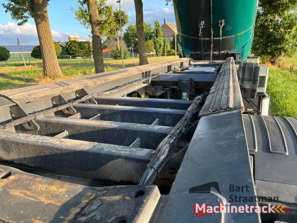 Carnehl CHKS/HH 3 assen geisoleerde  kipperoplegger met mileukleppen 34 Ton laadvermogen OT5025