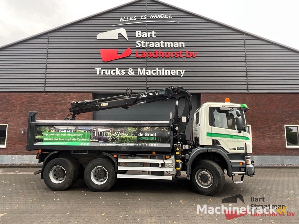 Scania P340CB6X6HHZ 6x6 Euro 4 manual transmission with 2-sided tipper and HIAB 122D-2 DUO crane OT5324