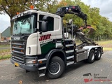 Minituur van Scania G360 6x6 Euro 5 Opticruiser met kabelcontainersysteem en HMF 2020 K2 Radiografishe kraan OT5294