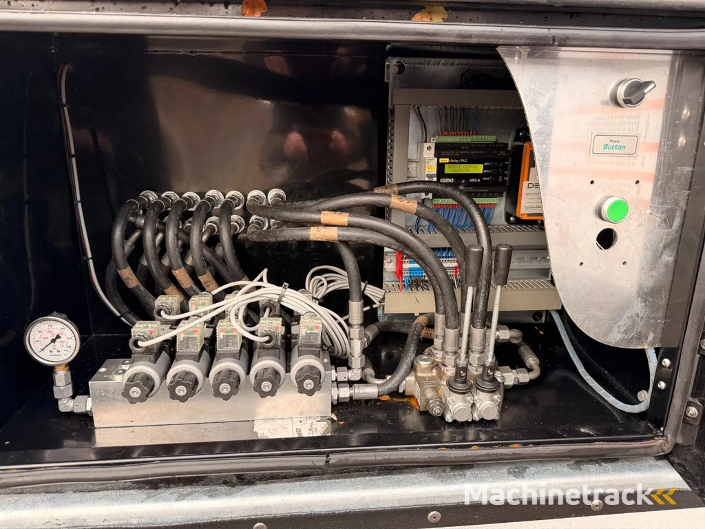 STU Trailers Car transporter 4 loader Hydraulic ramps