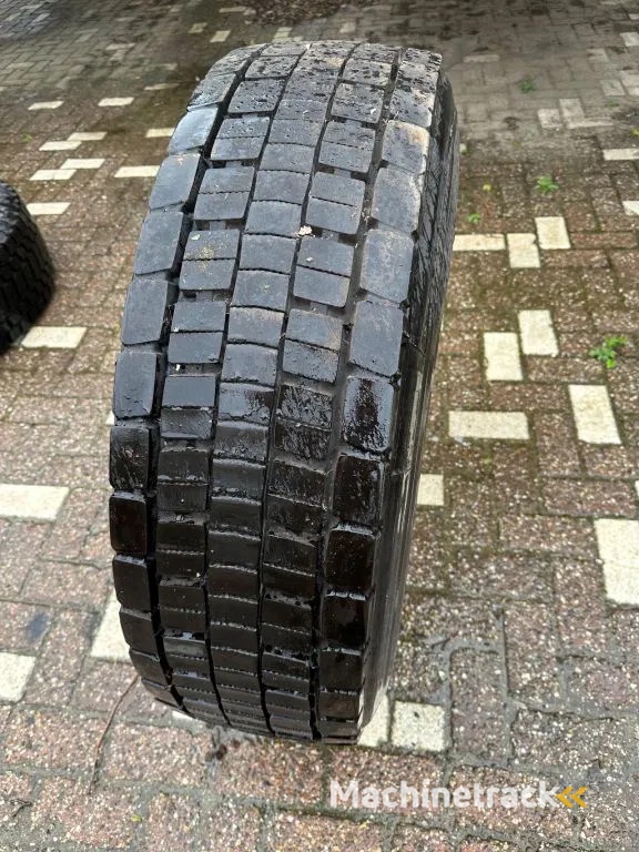 Dunlop Trekas band 315/70/22,5