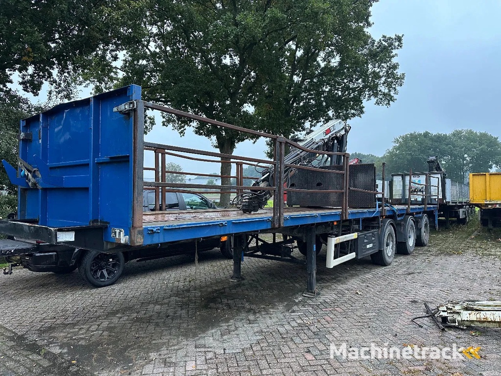 Floor Gestuurde oplegger + Hiab kraan R 130-F2 joystick bediening