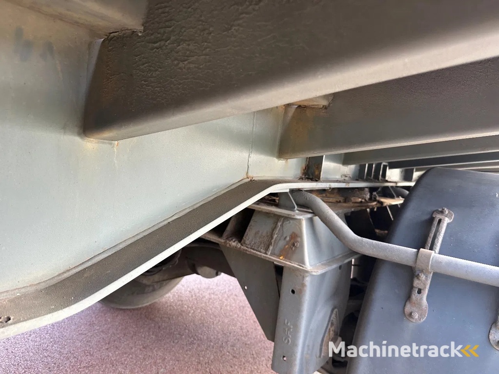 Kennis 4 as Steenoplegger stenentrailer + Kennis kraan R 14tm