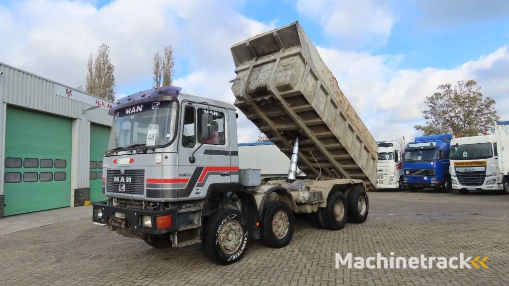 MAN 35.362  8x4 Euro 2, ZF manual gearbox, VERY clean