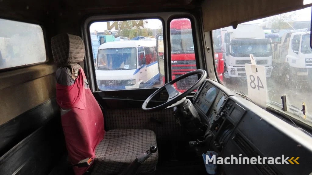 MAN 35.362  8x4 Euro 2, ZF manual gearbox, VERY clean