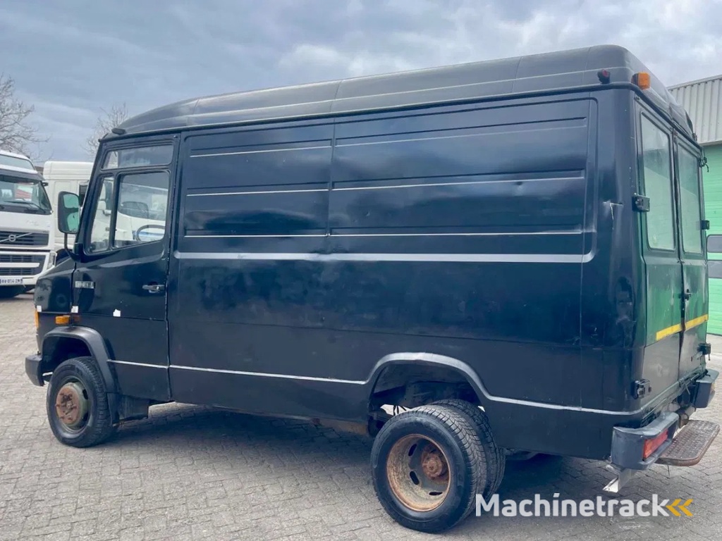 Mercedes-Benz VARIO 609 (manual injection).Very clean