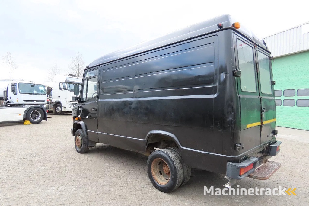 Mercedes-Benz VARIO 609 (manual injection).Very clean