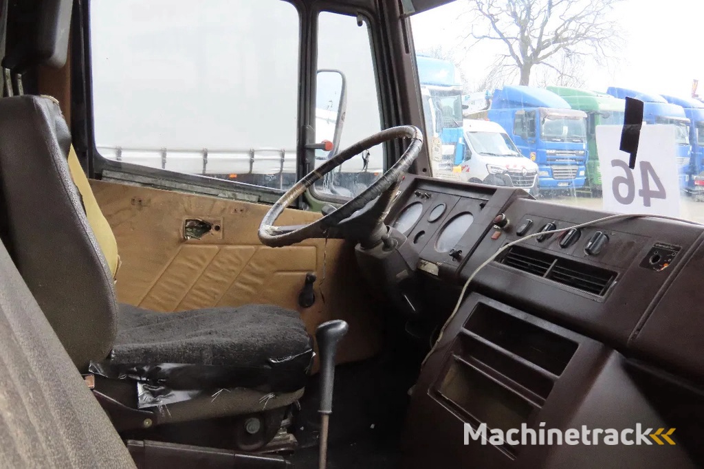 Mercedes-Benz VARIO 609 (manual injection).Very clean