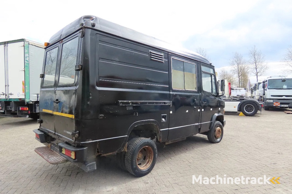 Mercedes-Benz VARIO 609 (manual injection).Very clean