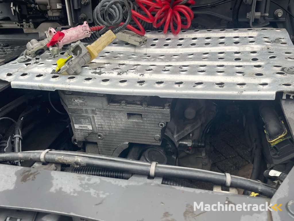 Renault T460 VF611A160HD022619 Retarder,  FRIGO, PARKING AIRCO, 2X FUEL TANK