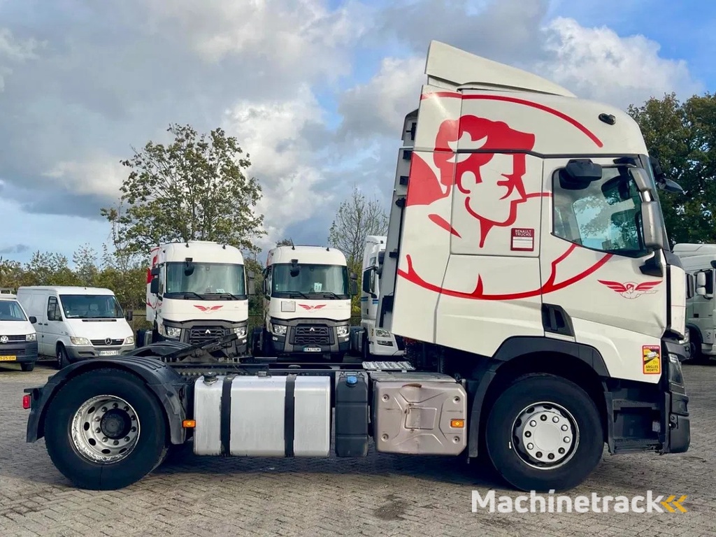 Renault T460 VF611A168KD031205 , year 2019, FRIGO France truck