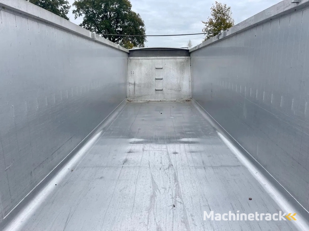 Samro Socari 48m3, 6560 kg, AIR/DISC BRAKES. Very good state