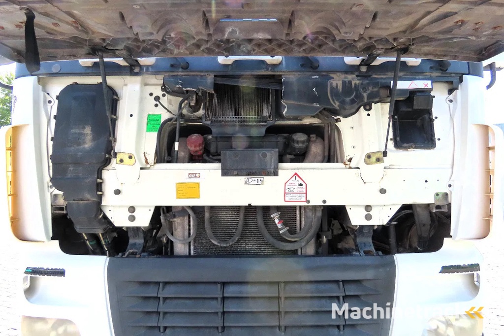 DAF 95.480 VERY CLEAN! EURO 4, PTO, HYDRAULIC, 2X FUEL TANK