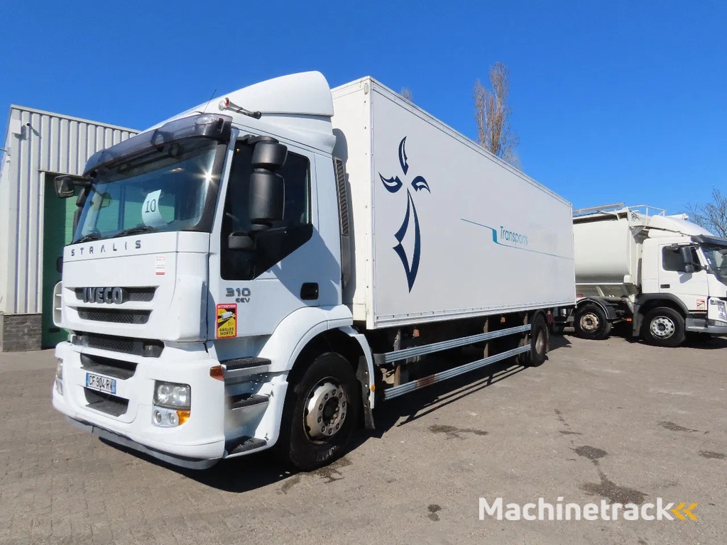 Iveco Stralis 310 8 meter box!   Retarder,  Great condition!