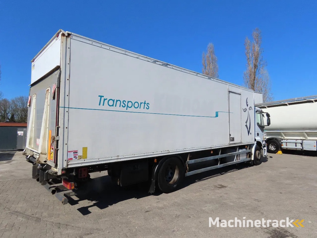 Iveco Stralis 310 8 meter box!   Retarder,  Great condition!