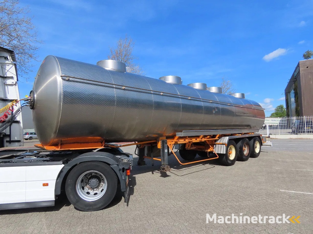 Magyar 5 compartments , 32500L FOOD, air susp, (5 DIFFERENT PRODUCTS) !!