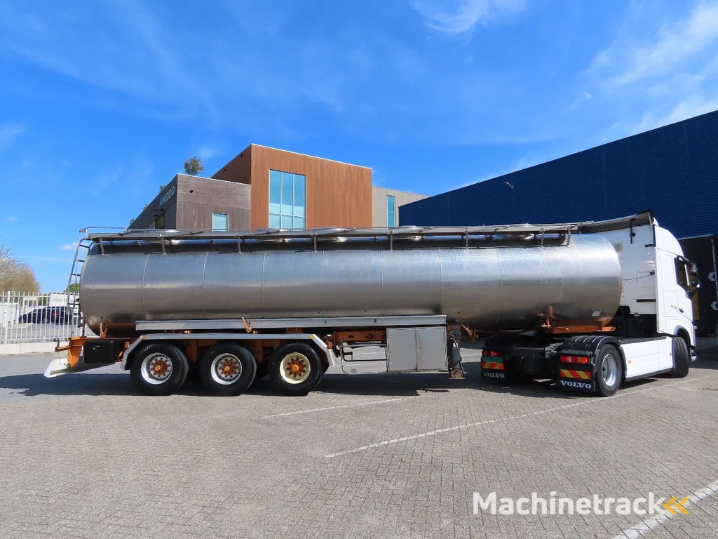 Magyar 5 compartments , 32500L FOOD, air susp, (5 DIFFERENT PRODUCTS) !!