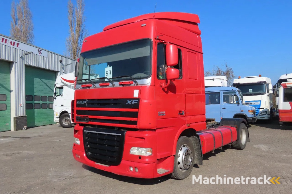 DAF XF 105.460 2 beds, 2 tanks