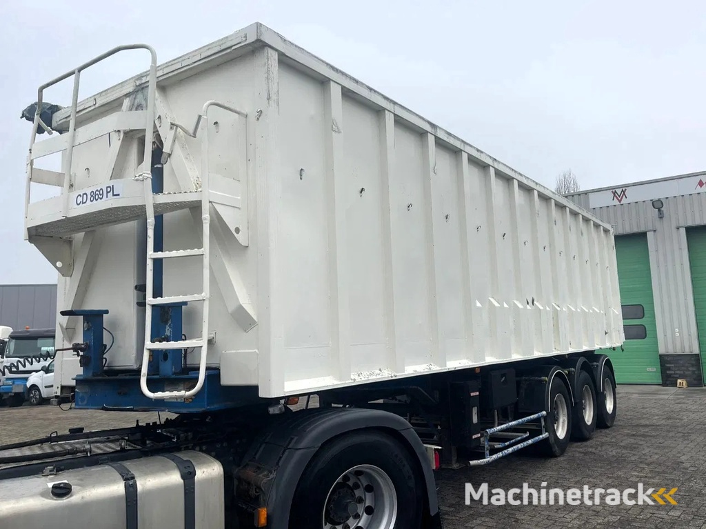 Benalu 50 m3, 5660 kg, 3 axels SPRING