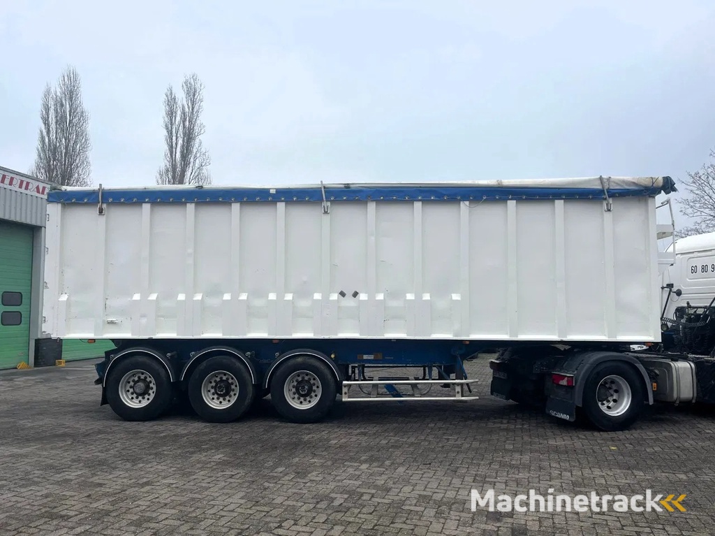 Benalu 50 m3, 5660 kg, 3 axels SPRING