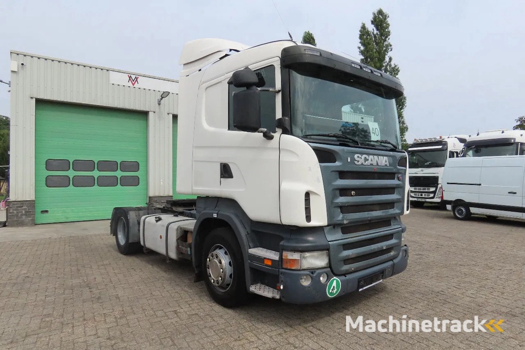 Scania R420 2 tanks,  2 beds,  manual gearbox