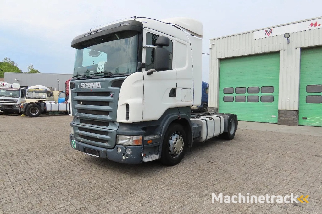 Scania R420 2 tanks,  2 beds,  manual gearbox