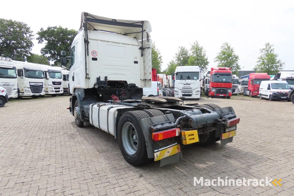 Scania R420 2 tanks,  2 beds,  manual gearbox