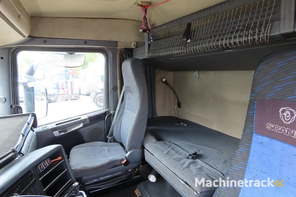 Scania R420 2 tanks,  2 beds,  manual gearbox