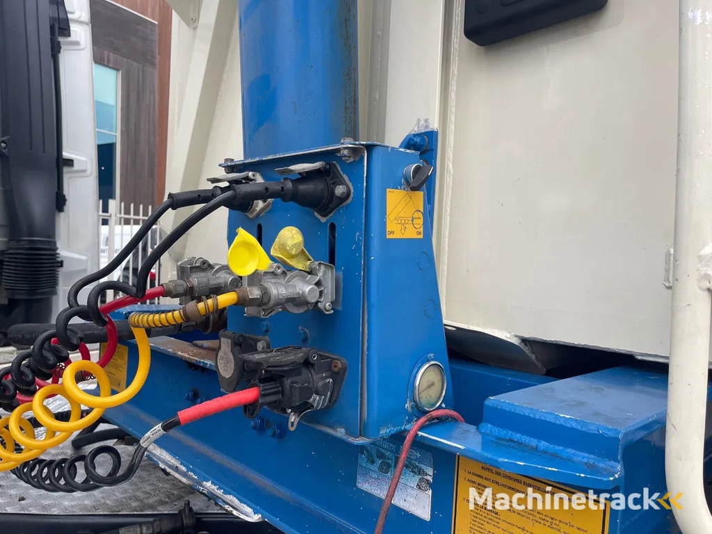 Benalu 6060 kg, 62m3! MERCEDES AXLES self pomp, DISC BRAKES,