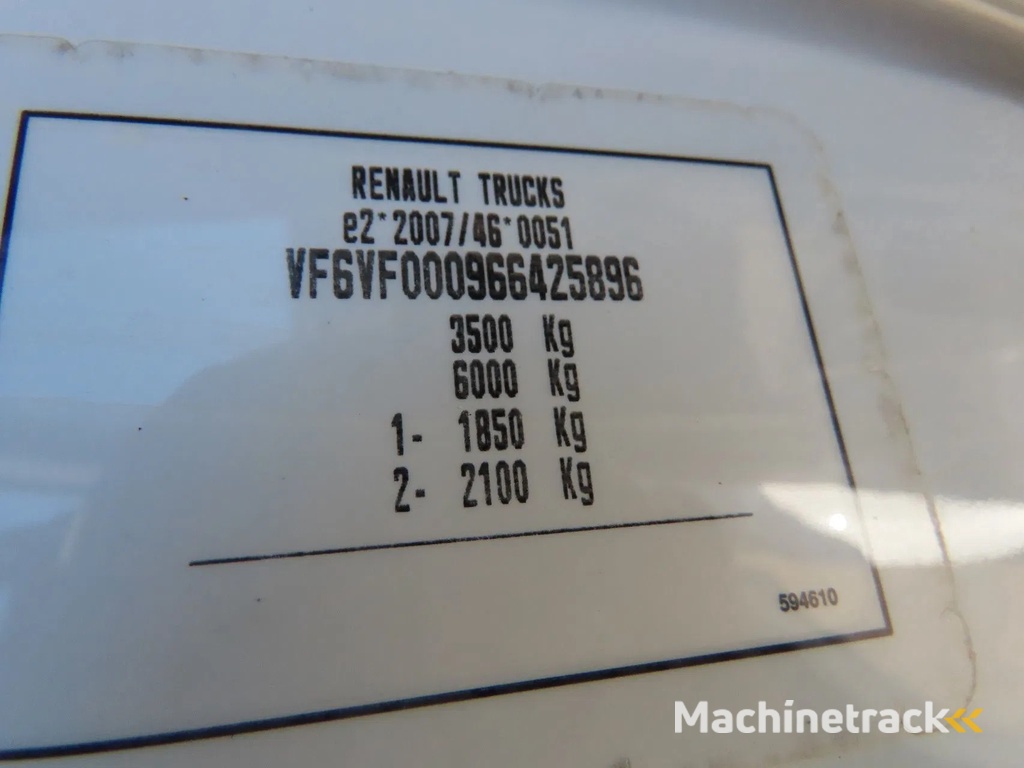 Renault Master 10,5 m,  3 seats, 3500 kg, euro6