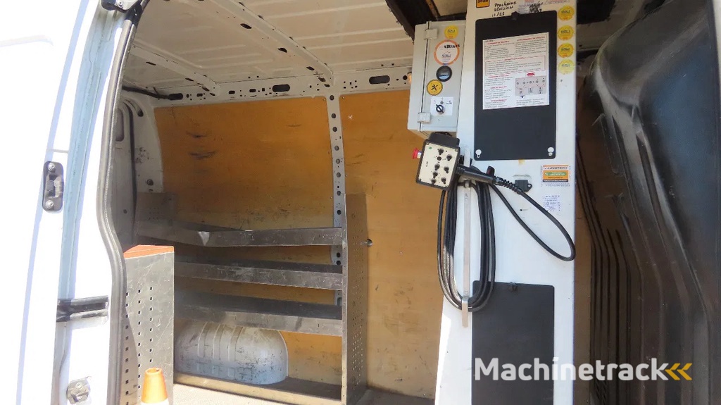 Renault Master 10,5 m,3 SEATS, KLUBB, 3500 kg, euro6