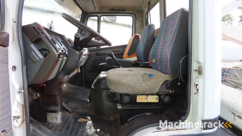 Mercedes-Benz 1514 Manual diesel  pomp. Very clean