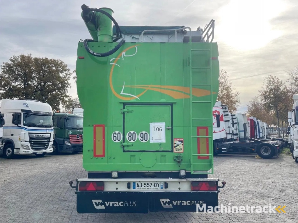 Leveques TSCI, AUGER, HATZ diesel? 7 COMPARTMENTS.  Great condition!