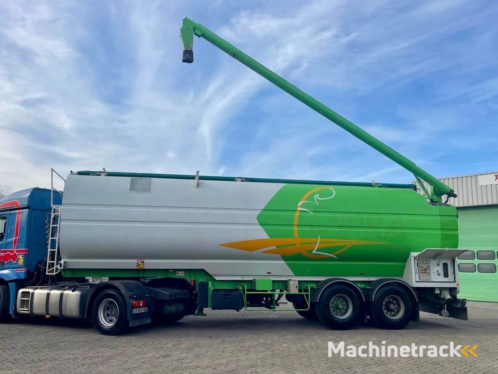 Leveques TSCI, AUGER, HATZ diesel? 7 COMPARTMENTS.  Great condition!