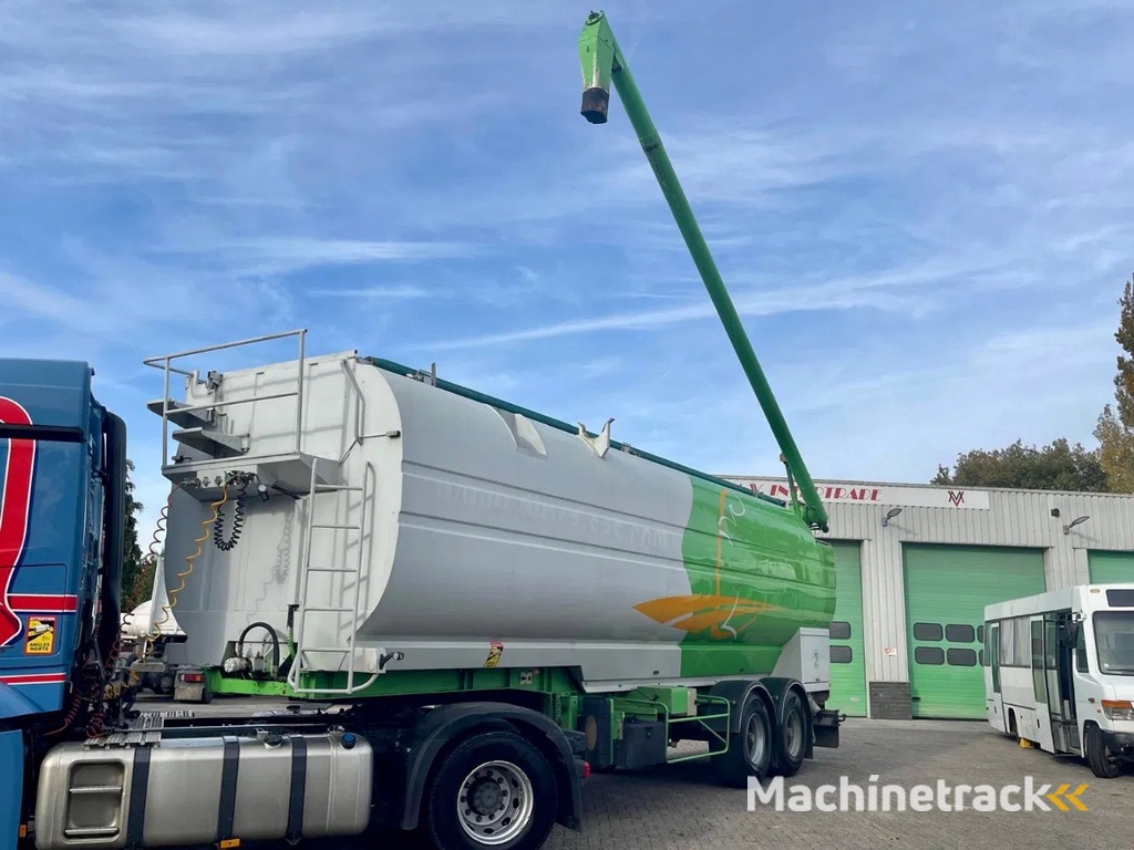 Leveques TSCI, AUGER, HATZ diesel? 7 COMPARTMENTS.  Great condition!