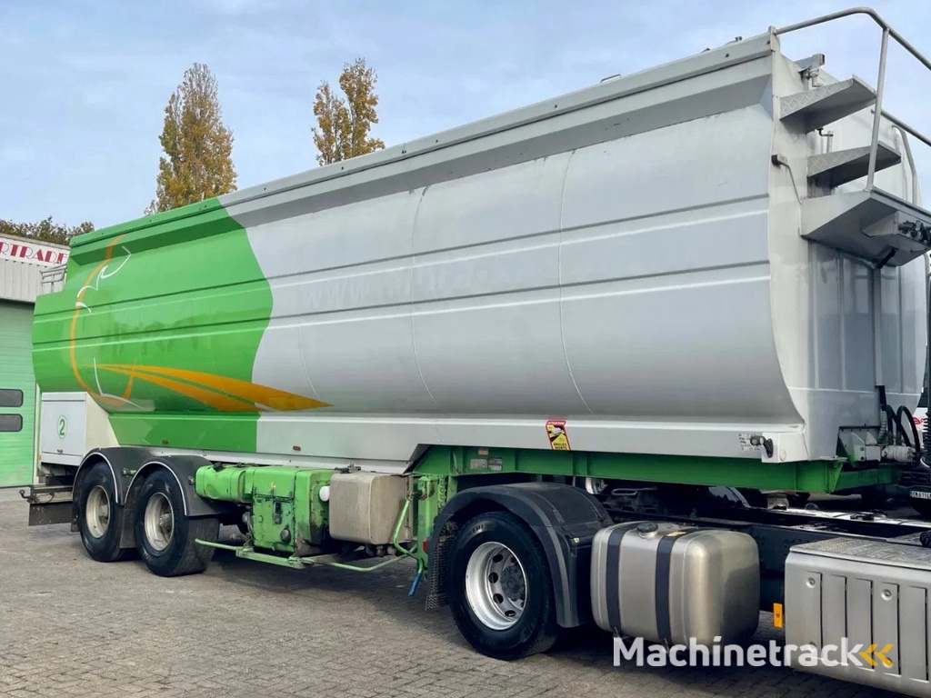 Leveques TSCI, AUGER, HATZ diesel? 7 COMPARTMENTS.  Great condition!