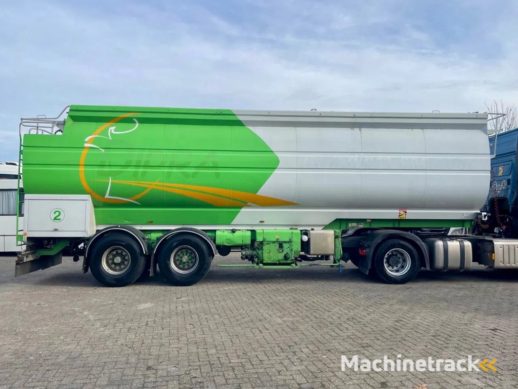 Leveques TSCI, AUGER, HATZ diesel? 7 COMPARTMENTS.  Great condition!