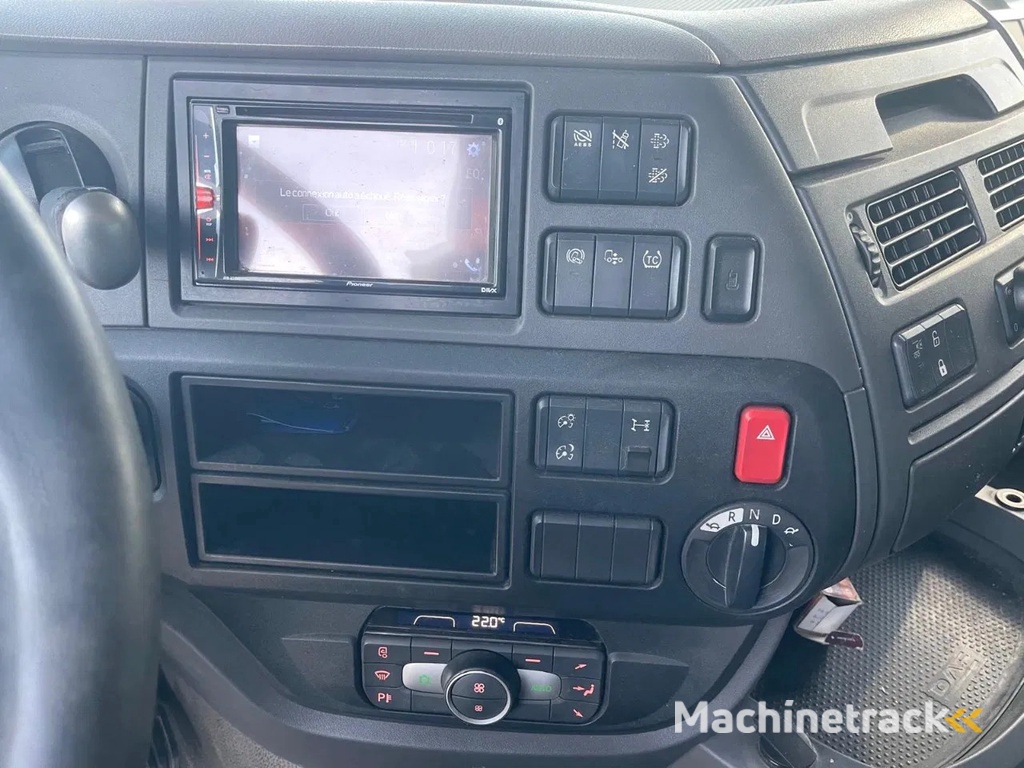 DAF XF 480 558018 km. ENGINE PROBLEM (start ok), parking airco, Frigo