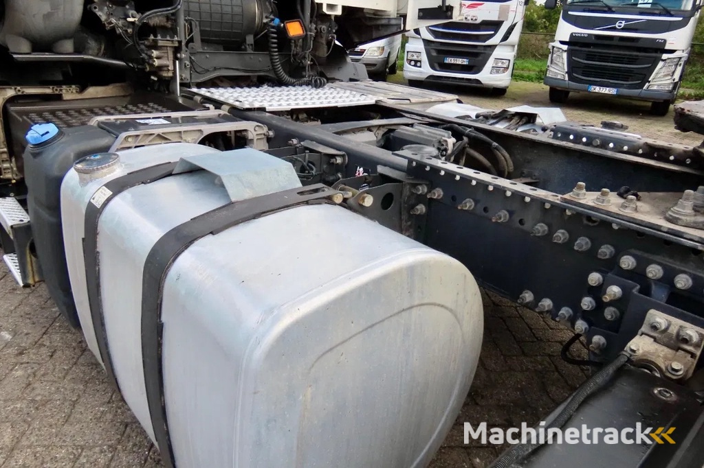 Renault T460 RETARDER, 2X FUEL TANK, FRIGO