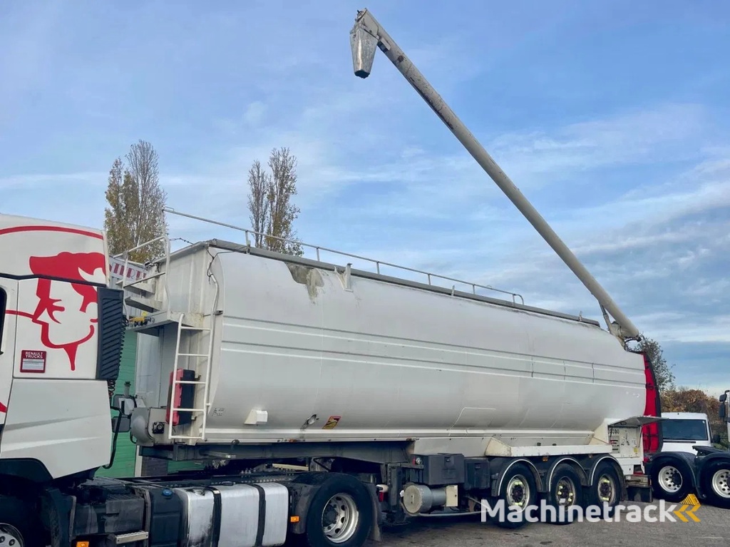 Trax TSCI, 7 comp.  AUGER HATZ diesel, SAF AXLES