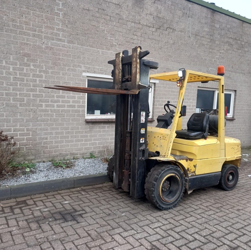 HYSTER H3,00 XM LPG Triplo 4,7 M FREELIFT