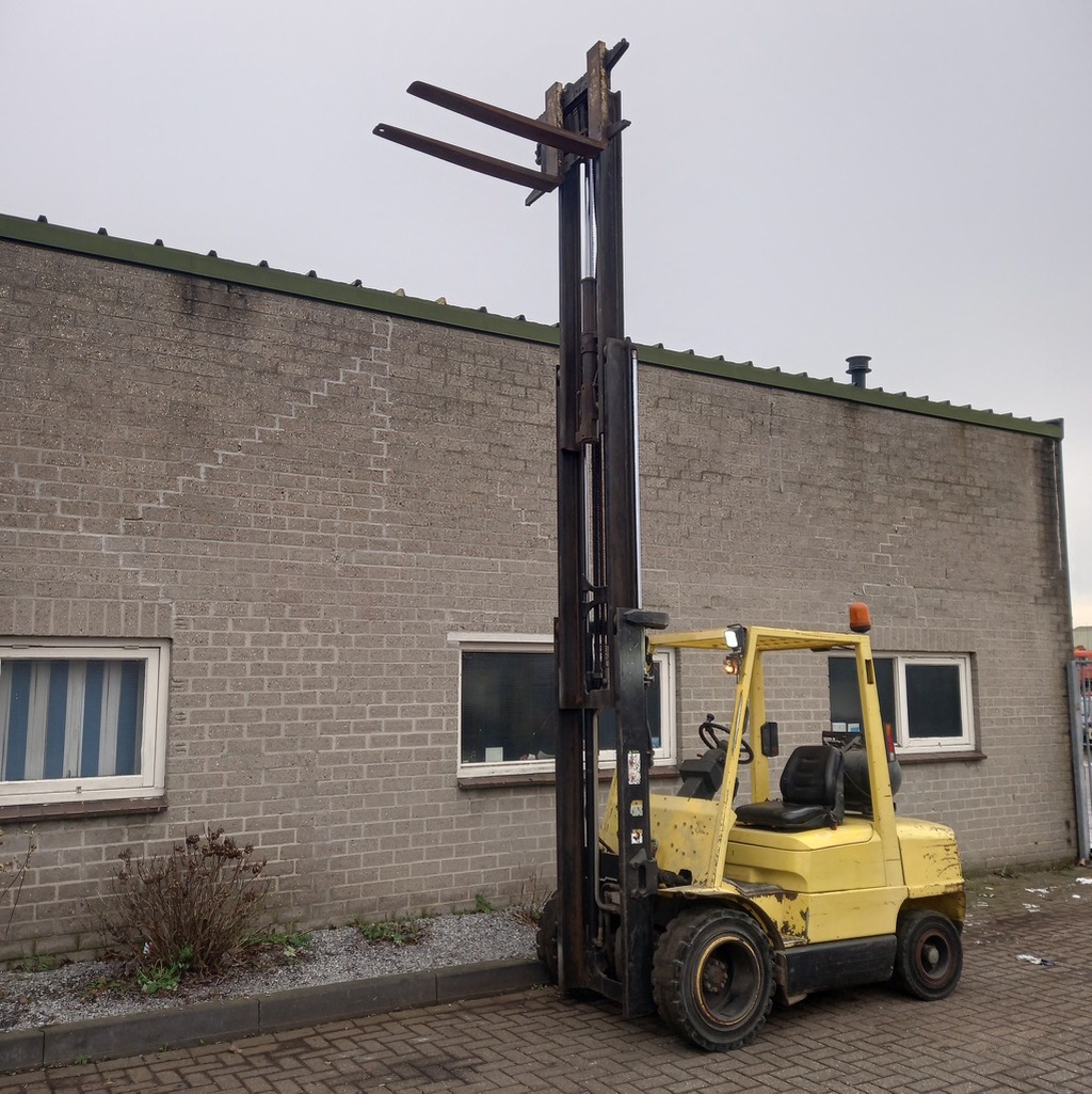 HYSTER H3,00 XM LPG Triplo 4,7 M FREELIFT