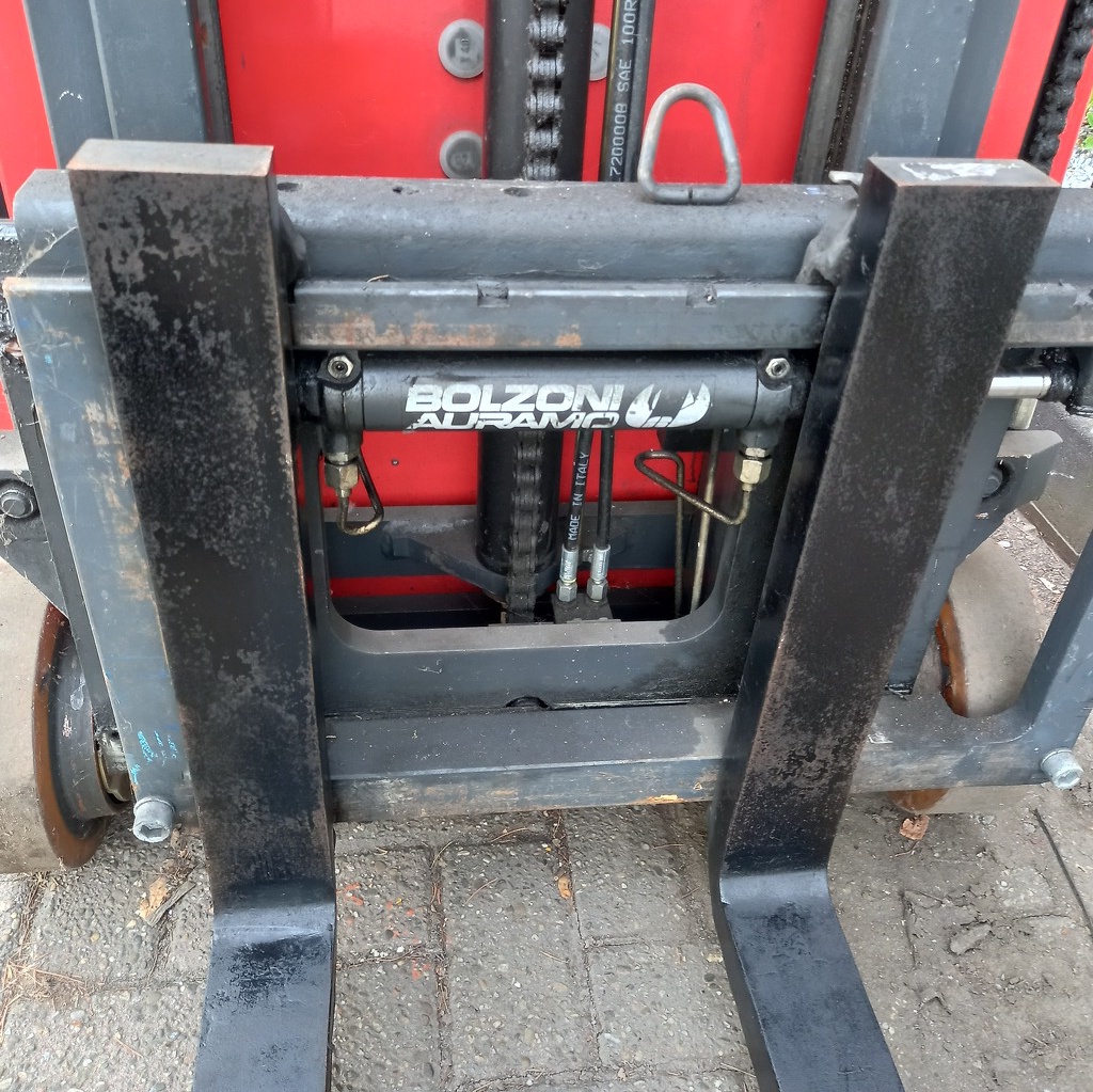 LINDE E10 (334) Compact heftruck TRIPLO 5,2 m Shift