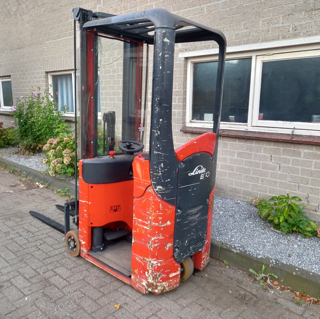LINDE E10 (334) Compact heftruck TRIPLO 5,2 m Shift
