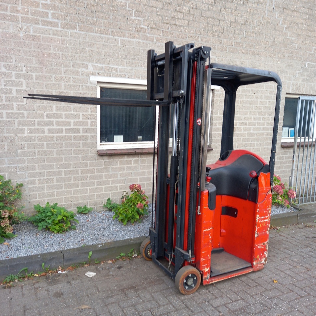 LINDE E10 (334) Compact heftruck TRIPLO 5,2 m Shift